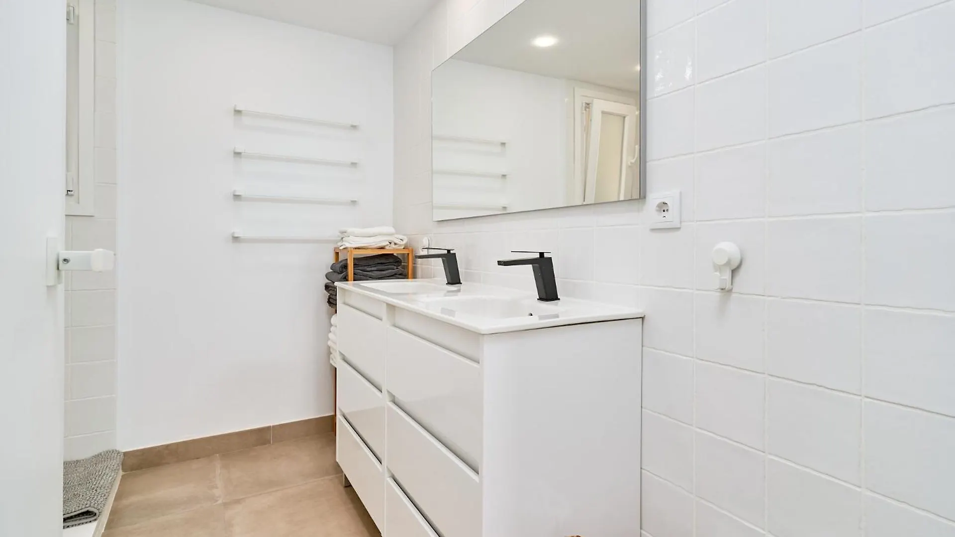 Seafront Apartment Algarrobo Costa 0*,