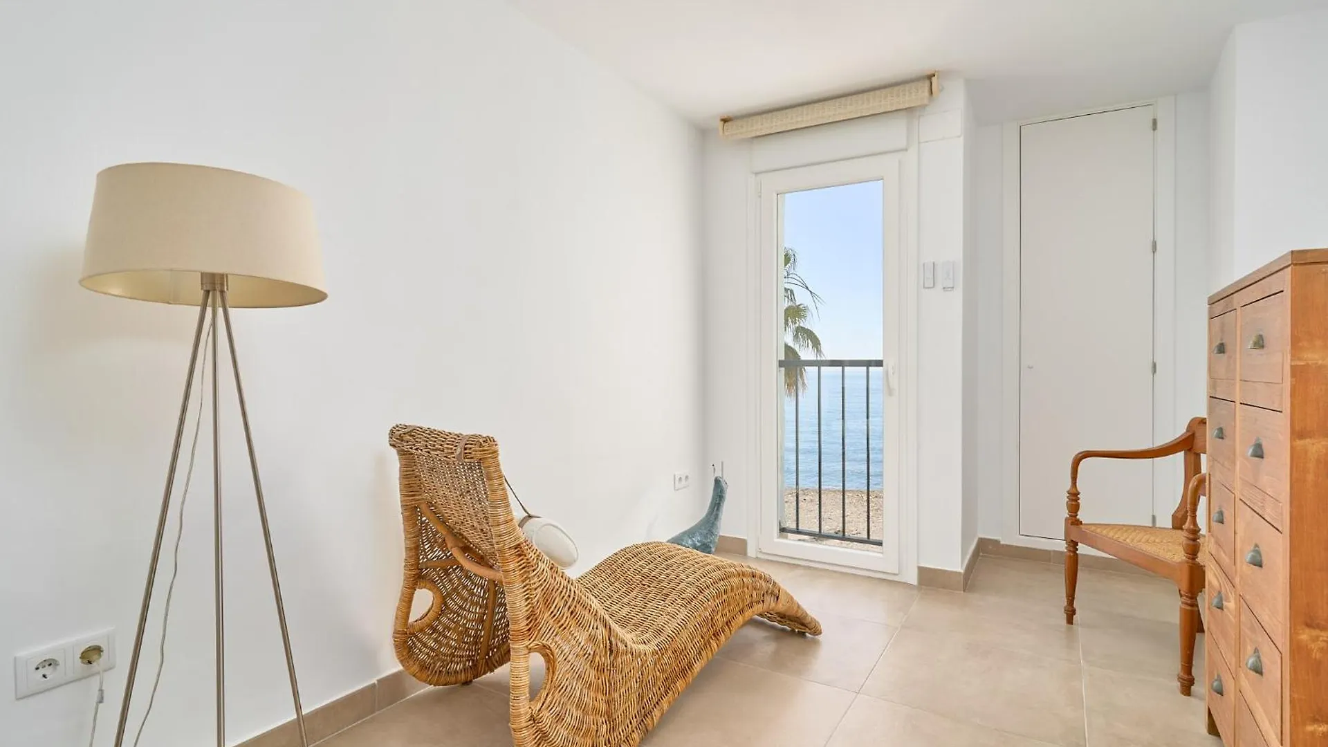 Seafront Apartment Algarrobo Costa