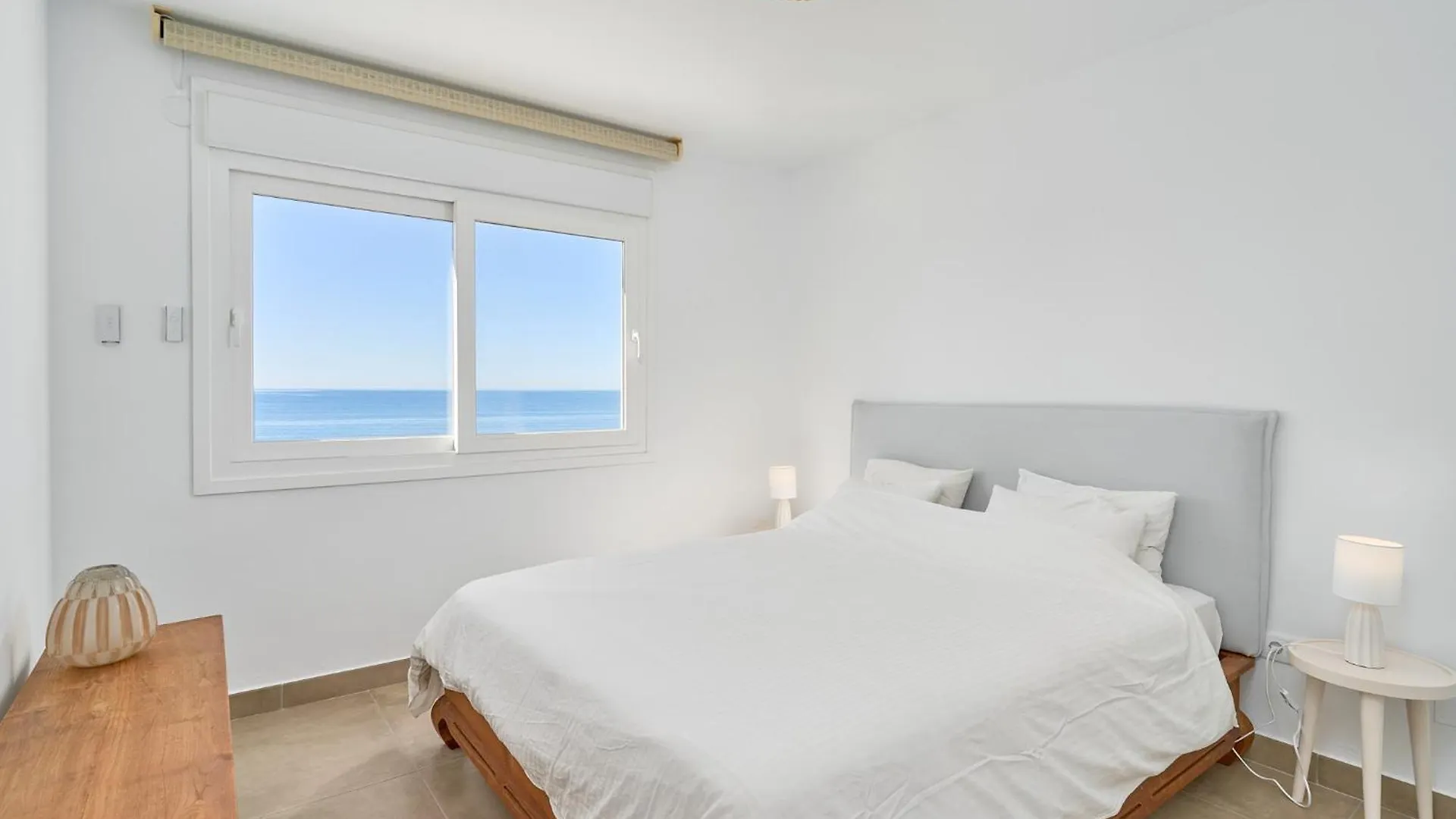 Seafront Apartment Algarrobo Costa